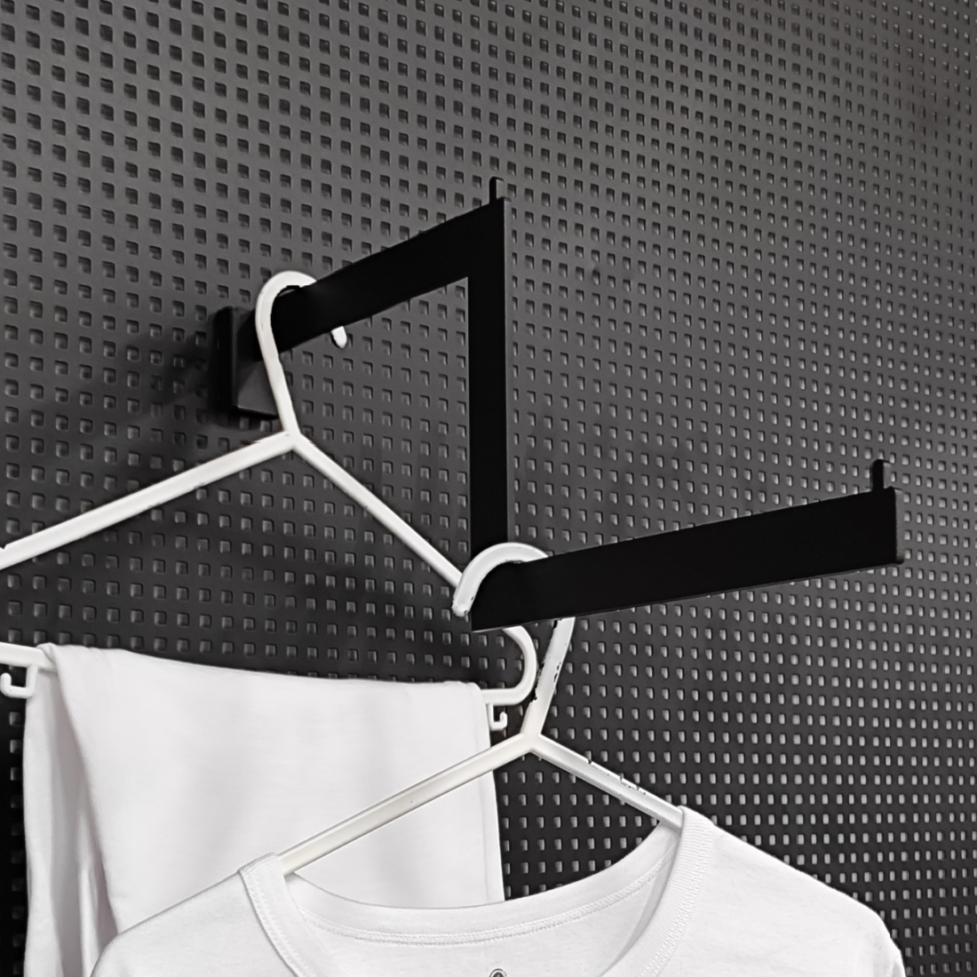 Κρέμαση step για διάτρητη λαμαρίνα